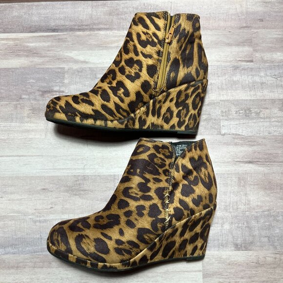 Leopard Print Wedge Ankle Boots 9M Fabric Upper Zip Closure RAMPAGE - Picture 6 of 9